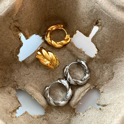 金色金屬扭紋復古耳環－商品主圖｜https://igowo.tw/