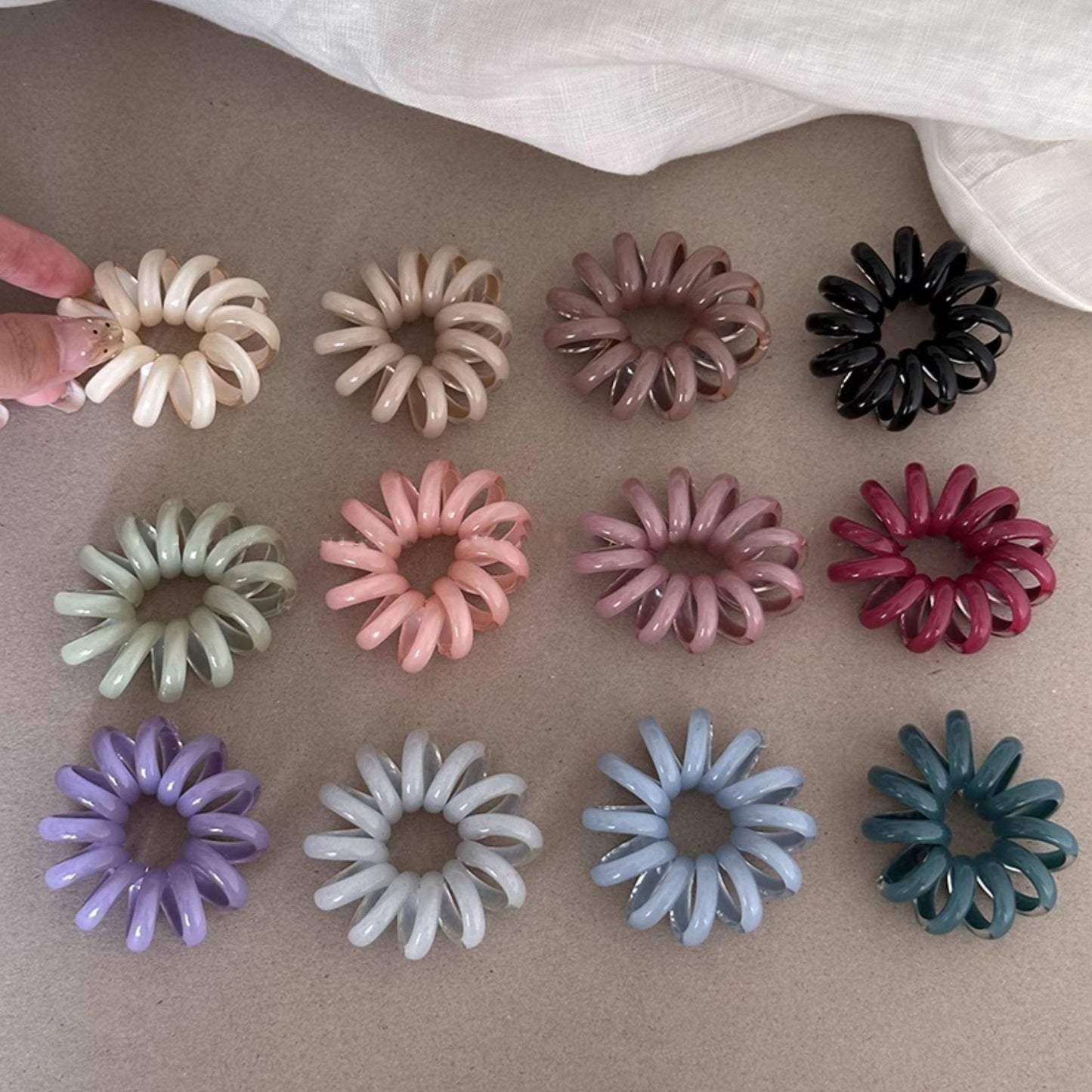 彩色彈力繩髮圈－米白款實拍｜https://igowo.tw/