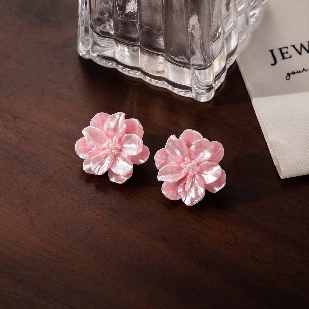 山茶花簡約耳釘－/粉色款實拍｜https://igowo.tw/