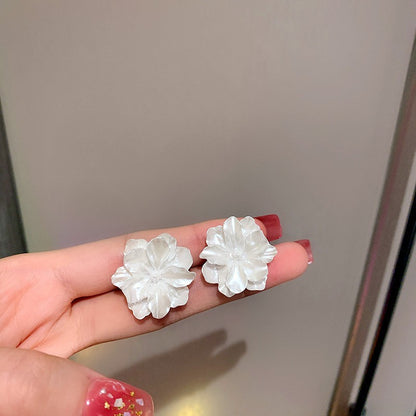 壓克力銀針花朵耳環