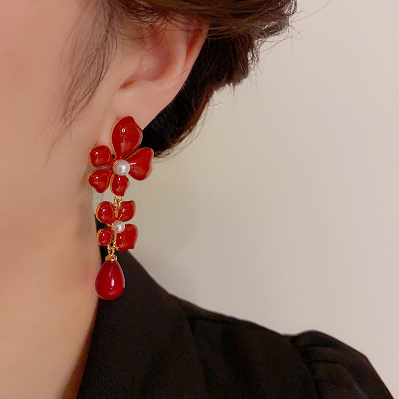 S925琺瑯花朵耳墜－白色款實拍｜https://igowo.tw/