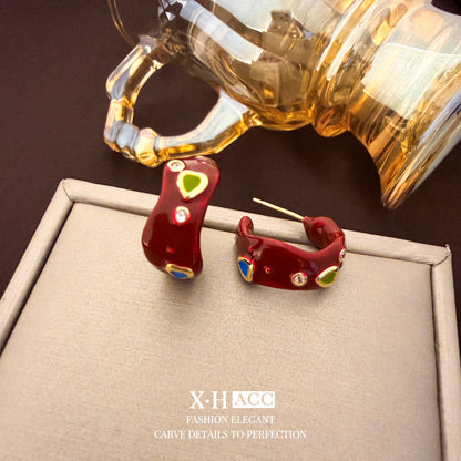復古紅琺瑯愛心耳釘－商品主圖｜https://igowo.tw/