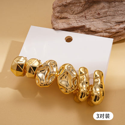 金色C形簡約耳釘套組－細節特寫41｜https://igowo.tw/