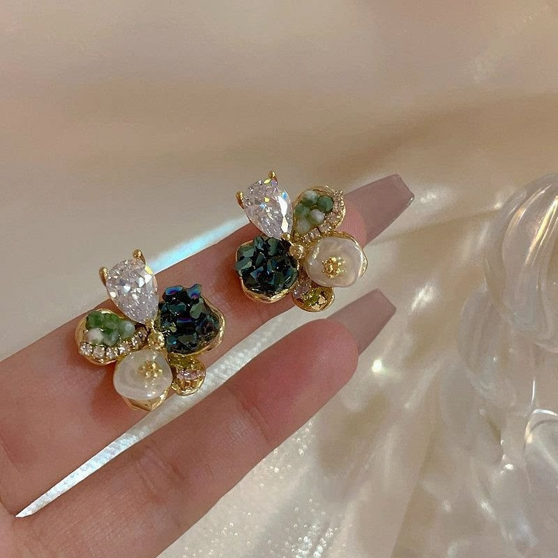 水晶流蘇鑲鑽耳環－細節特寫9｜https://igowo.tw/