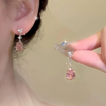 粉色鋯石愛心耳環－商品主圖｜https://igowo.tw/