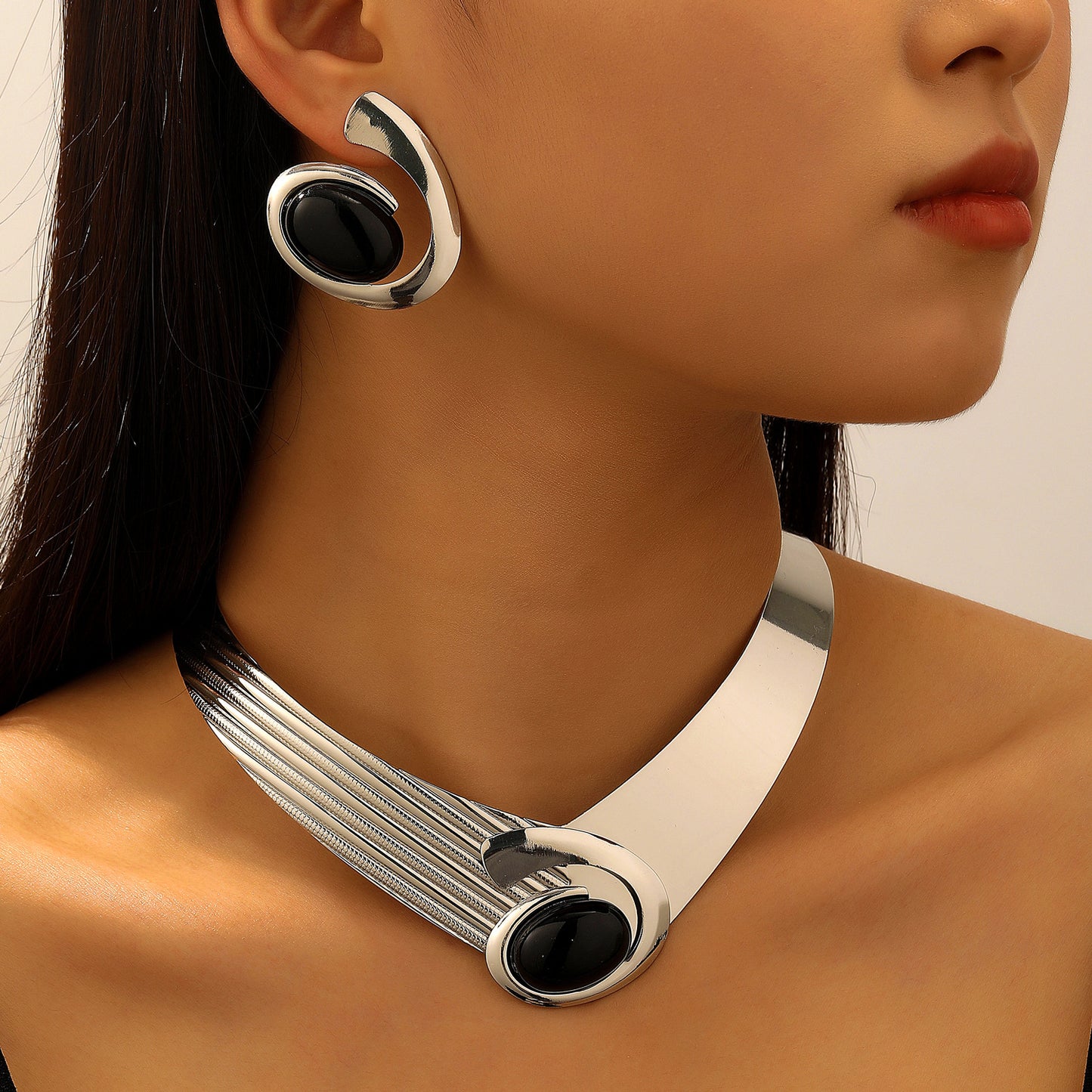 橢圓誇張項鍊耳環組－細節特寫7｜https://igowo.tw/