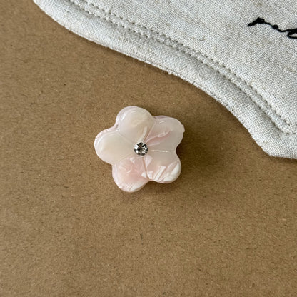 醋酸板材鋯石花朵髮夾－黃色款細節｜https://igowo.tw/