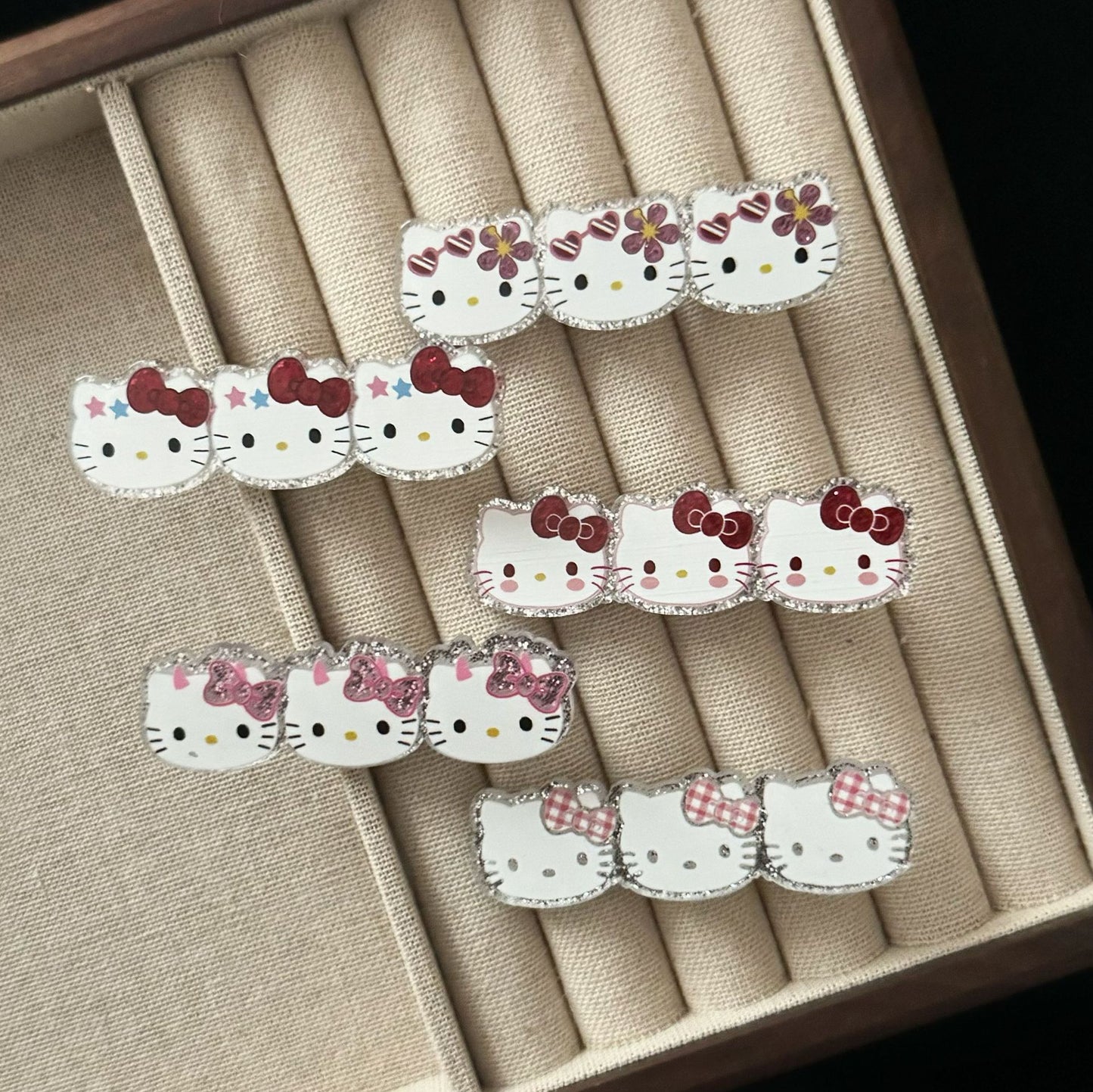 粉色壓克力貓咪髮夾－商品主圖｜https://igowo.tw/