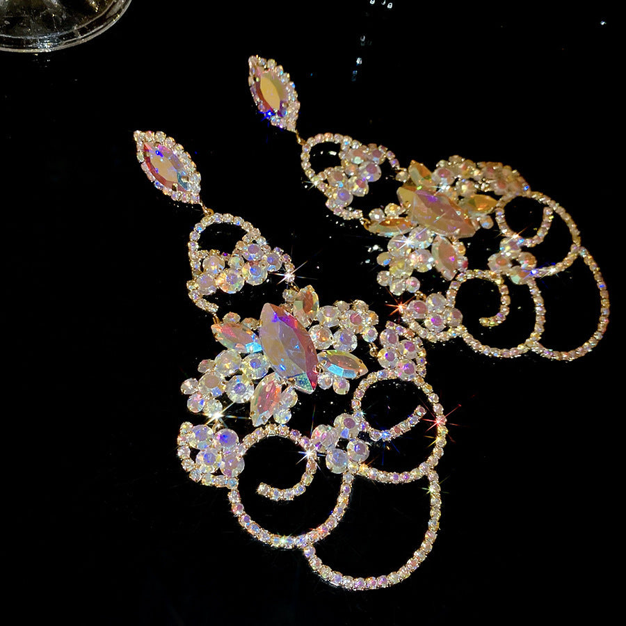 金屬花朵鑲鑽耳環