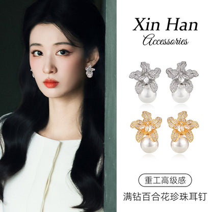 珍珠鋯石花朵復古耳釘－商品主圖｜https://igowo.tw/