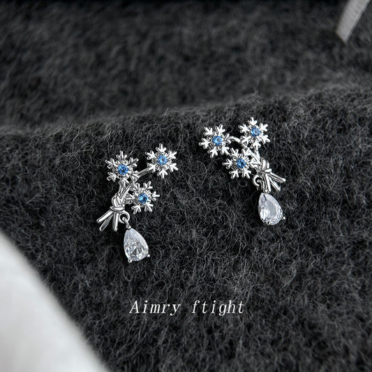 海藍寶鋯石雪花耳環－商品主圖｜https://igowo.tw/