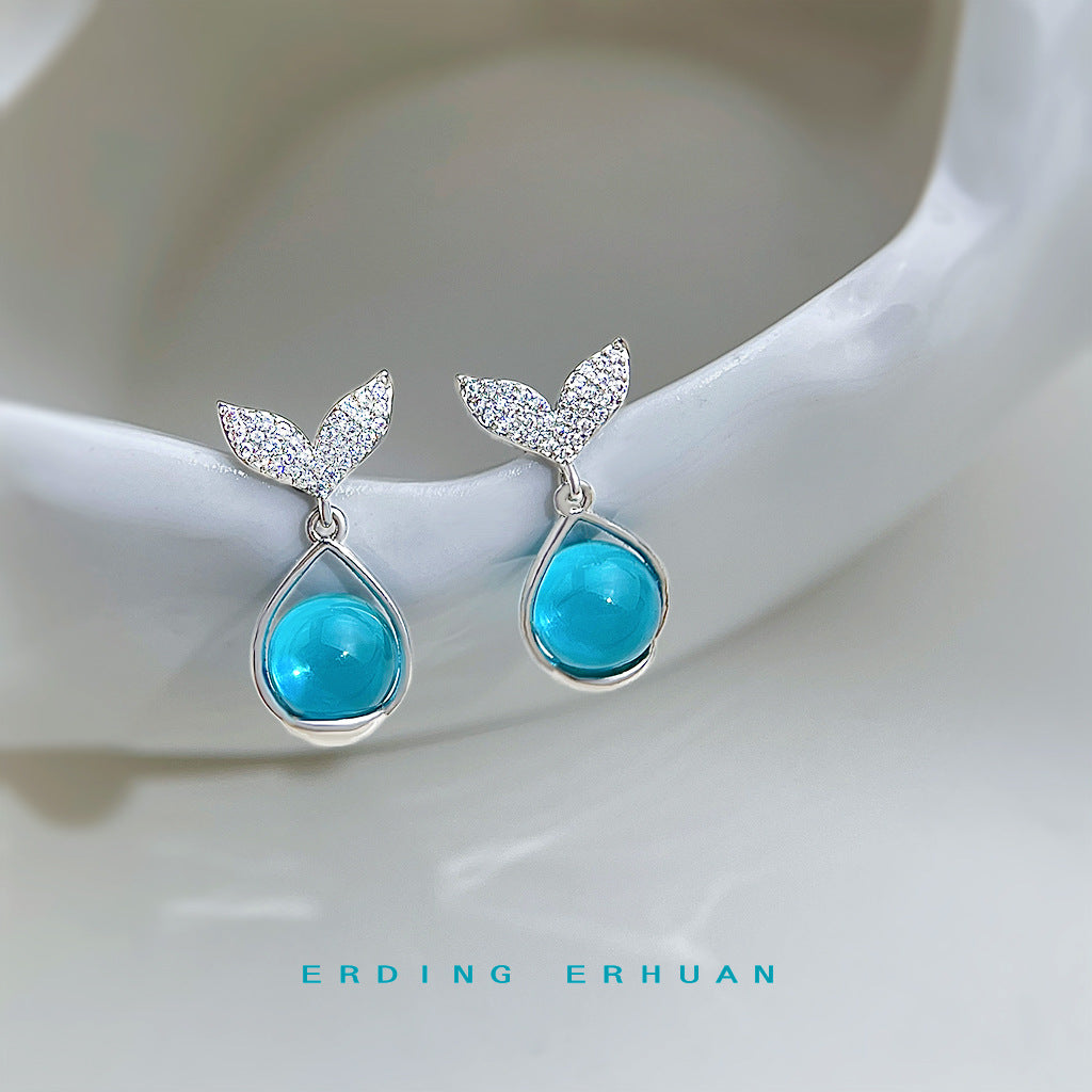 琉璃鋯石魚尾微鑲耳環－商品主圖｜https://igowo.tw/