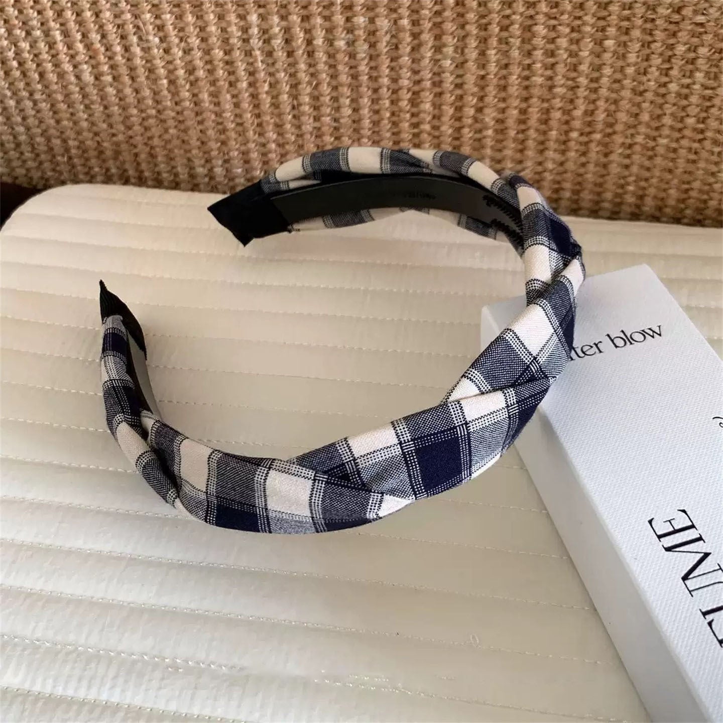 波點豹紋復古髮箍－藏青格紋款細節｜https://igowo.tw/