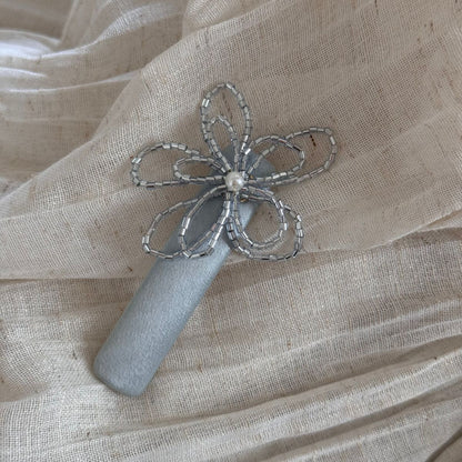 珍珠花朵髮夾－細節特寫5｜https://igowo.tw/