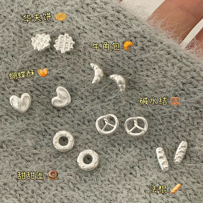 簡約經典耳釘－法棍耳釘款實拍｜https://igowo.tw/