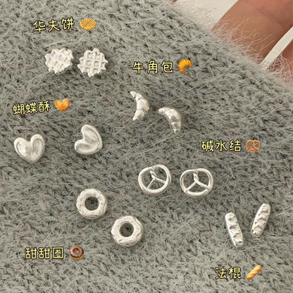 簡約經典耳釘－法棍耳釘款實拍｜https://igowo.tw/
