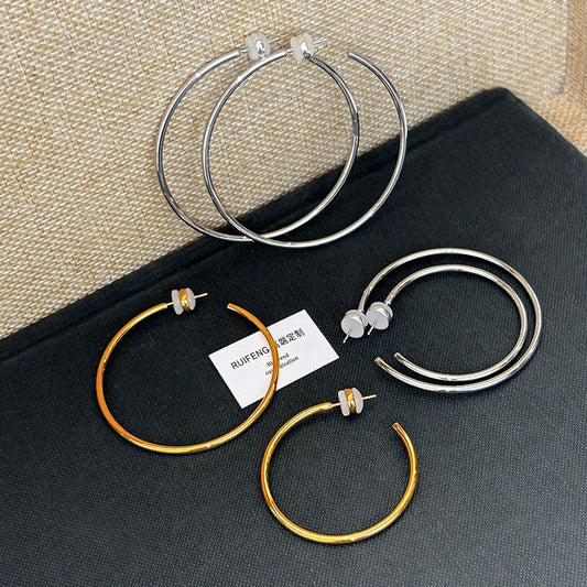 S925銀色素圈耳環－商品主圖｜https://igowo.tw/