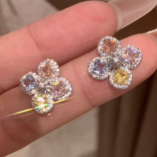 彩色鋯石花朵耳釘－商品主圖｜https://igowo.tw/