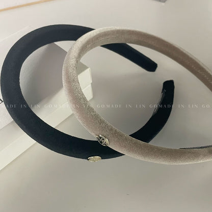 絨面簡約髮箍－墨綠色款細節｜https://igowo.tw/