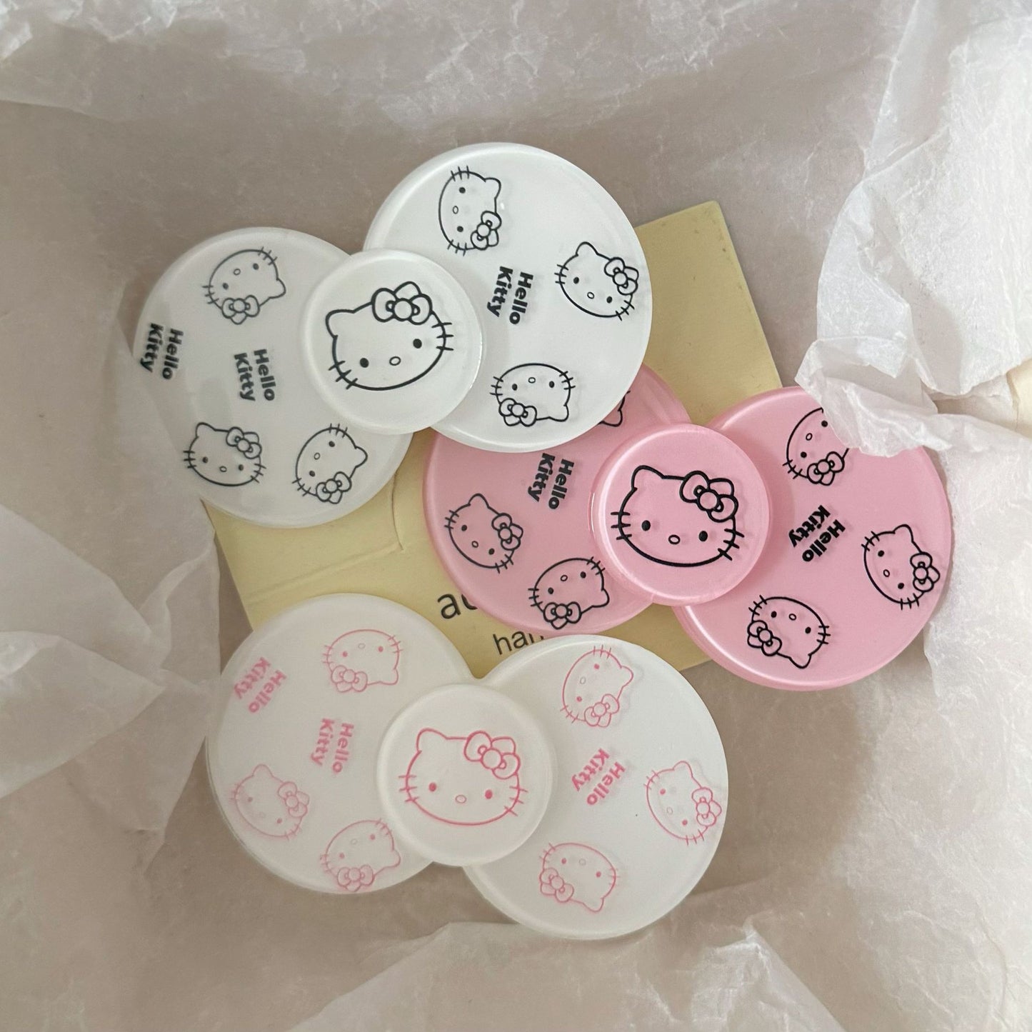 壓克力貓咪領結髮夾－商品主圖｜https://igowo.tw/