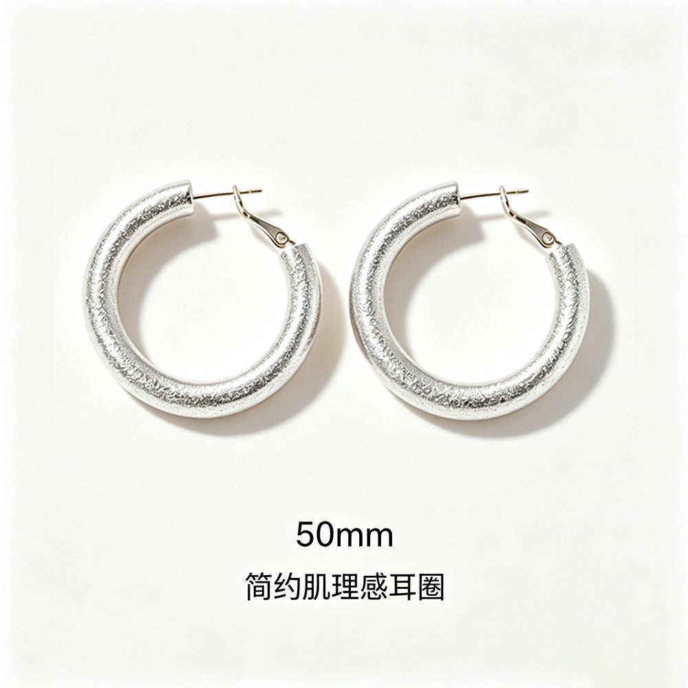圓圈磨砂誇張耳環－細節特寫4｜https://igowo.tw/