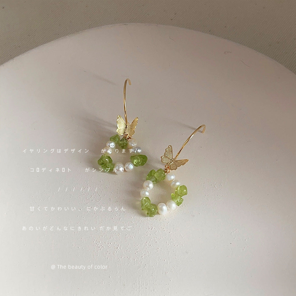 綠色簡約耳釘－細節特寫4｜https://igowo.tw/