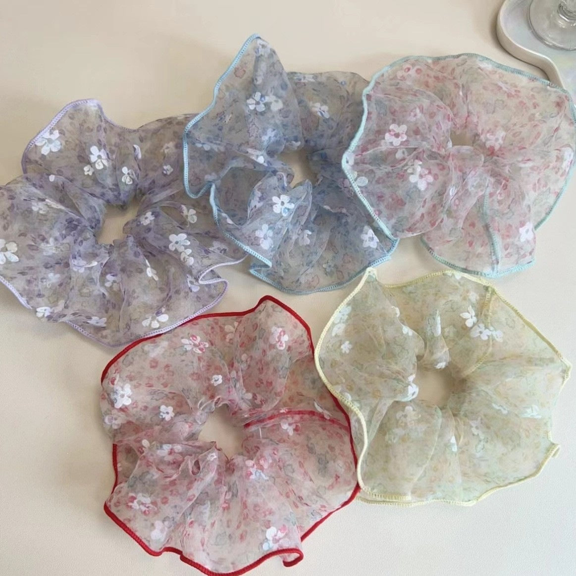 大腸圈碎花髮圈－商品主圖｜https://igowo.tw/