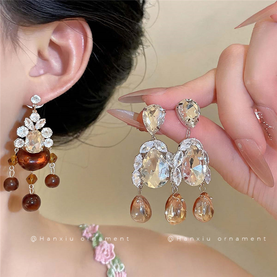 鋯石圓形垂墜復古耳釘－商品主圖｜https://igowo.tw/