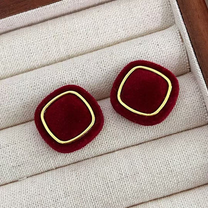 復古紅珍珠蝴蝶結耳環－75#銀針-紅色款細節｜https://igowo.tw/