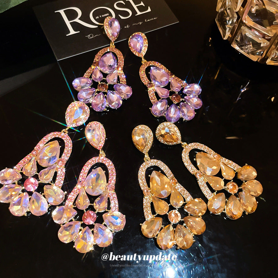 銀針水滴花朵鏤空耳釘－商品主圖｜https://igowo.tw/