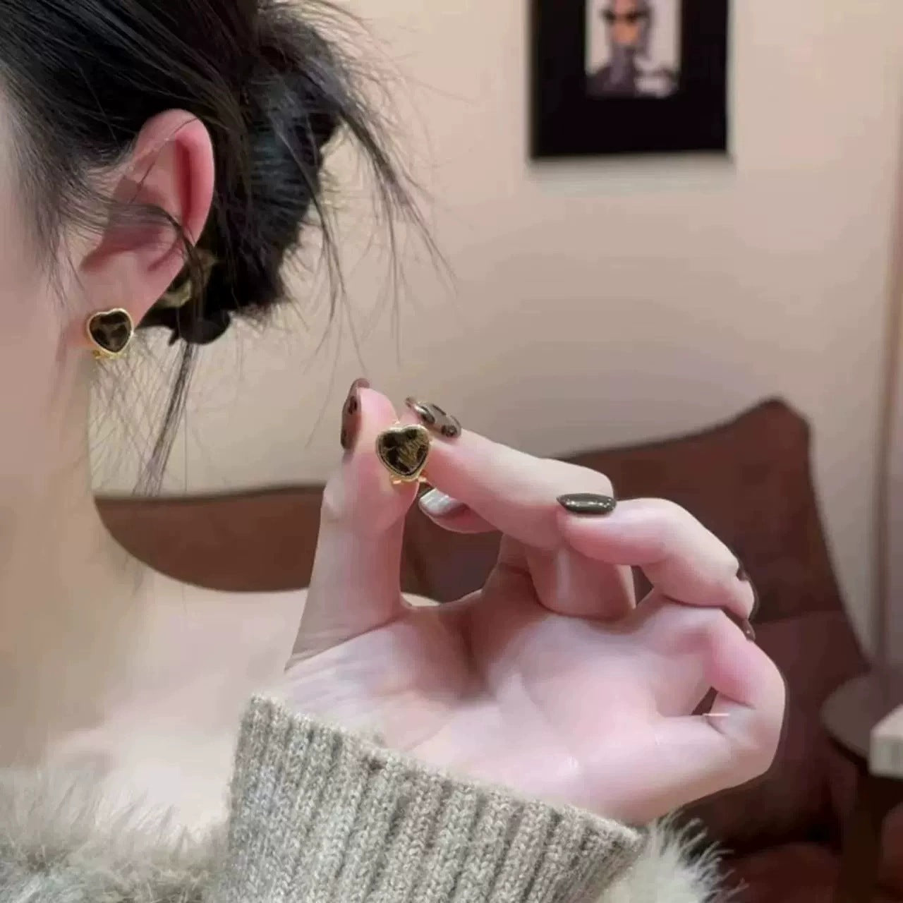 氣質小巧豹紋愛心耳釘