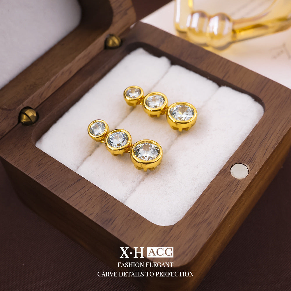 鋯石葫蘆幾何耳釘－細節特寫4｜https://igowo.tw/
