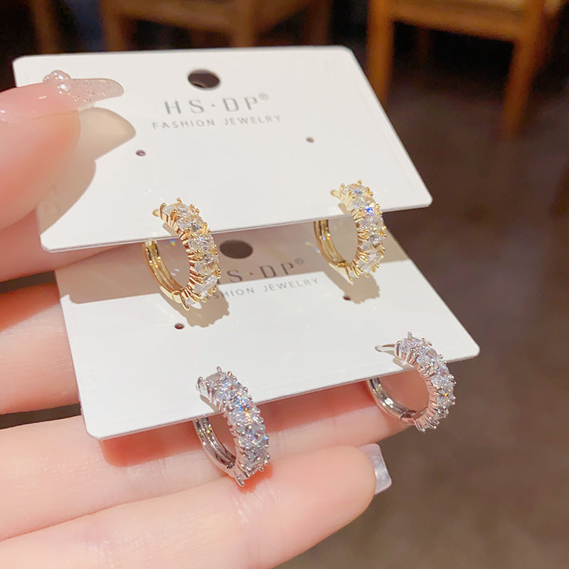 鋯石小巧耳扣－商品主圖｜https://igowo.tw/