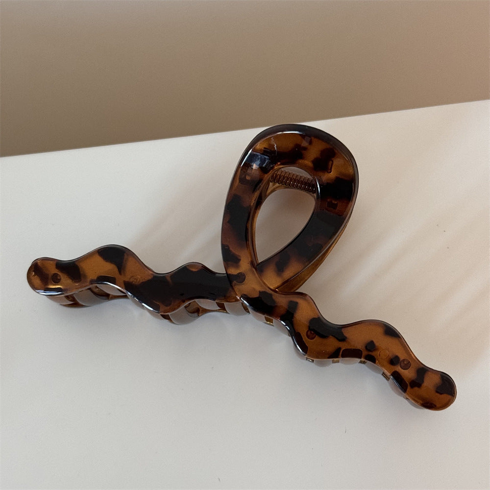 豹紋復古鯊魚夾－細節特寫15｜https://igowo.tw/