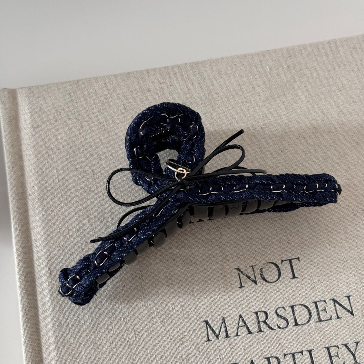 鏈條纏繞簡約鯊魚夾