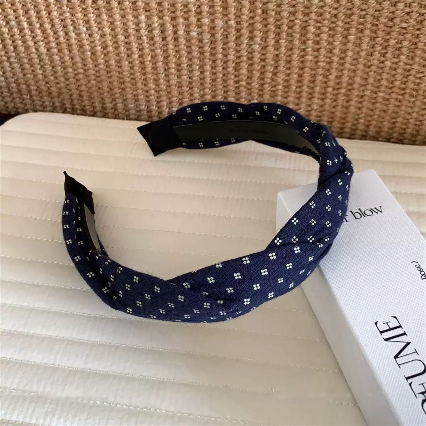 波點豹紋復古髮箍－黑色波點款細節｜https://igowo.tw/