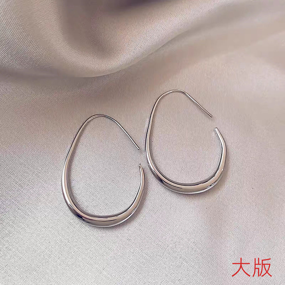愛心素圈誇張耳環