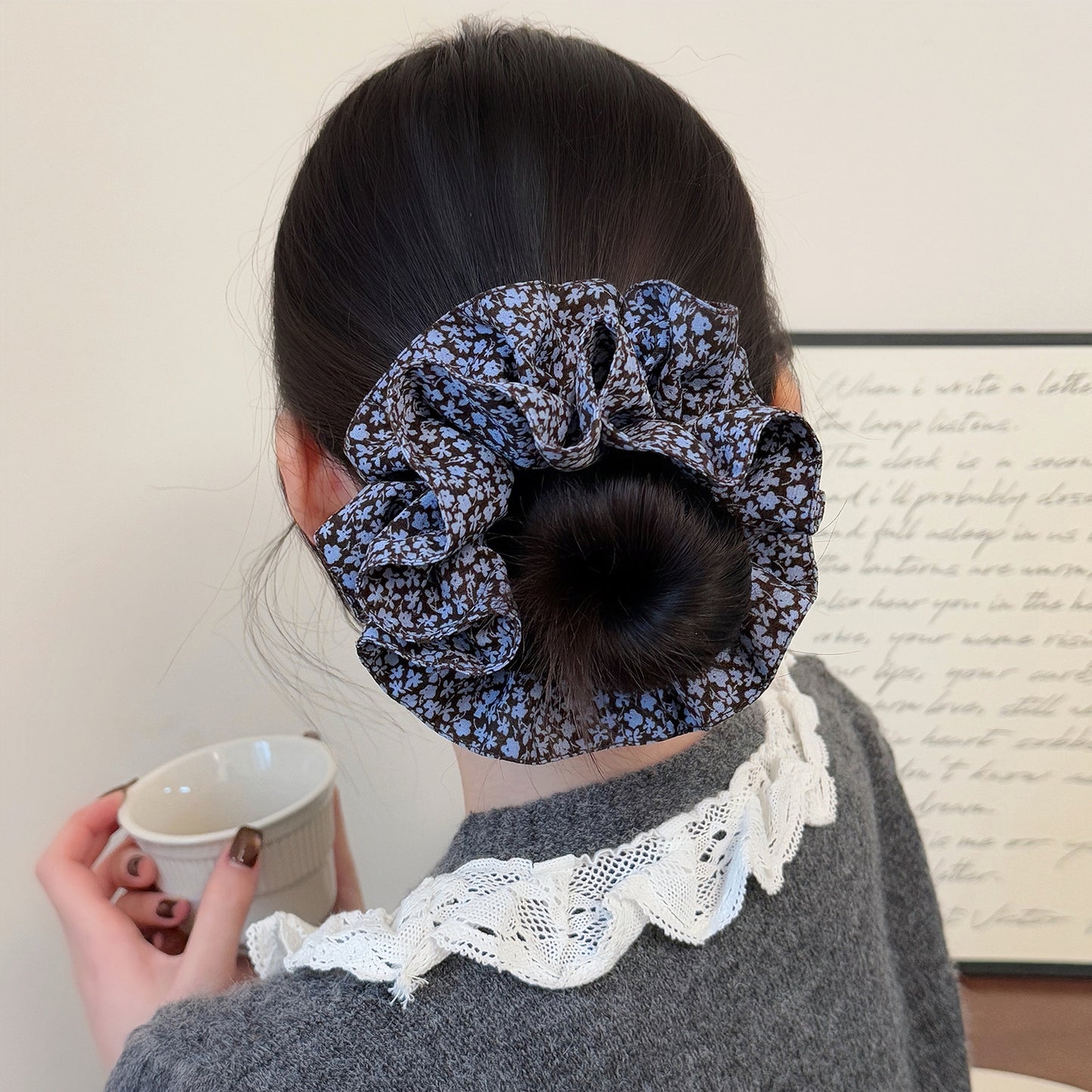 布面碎花復古髮圈－雙層藍色碎花款實拍｜https://igowo.tw/