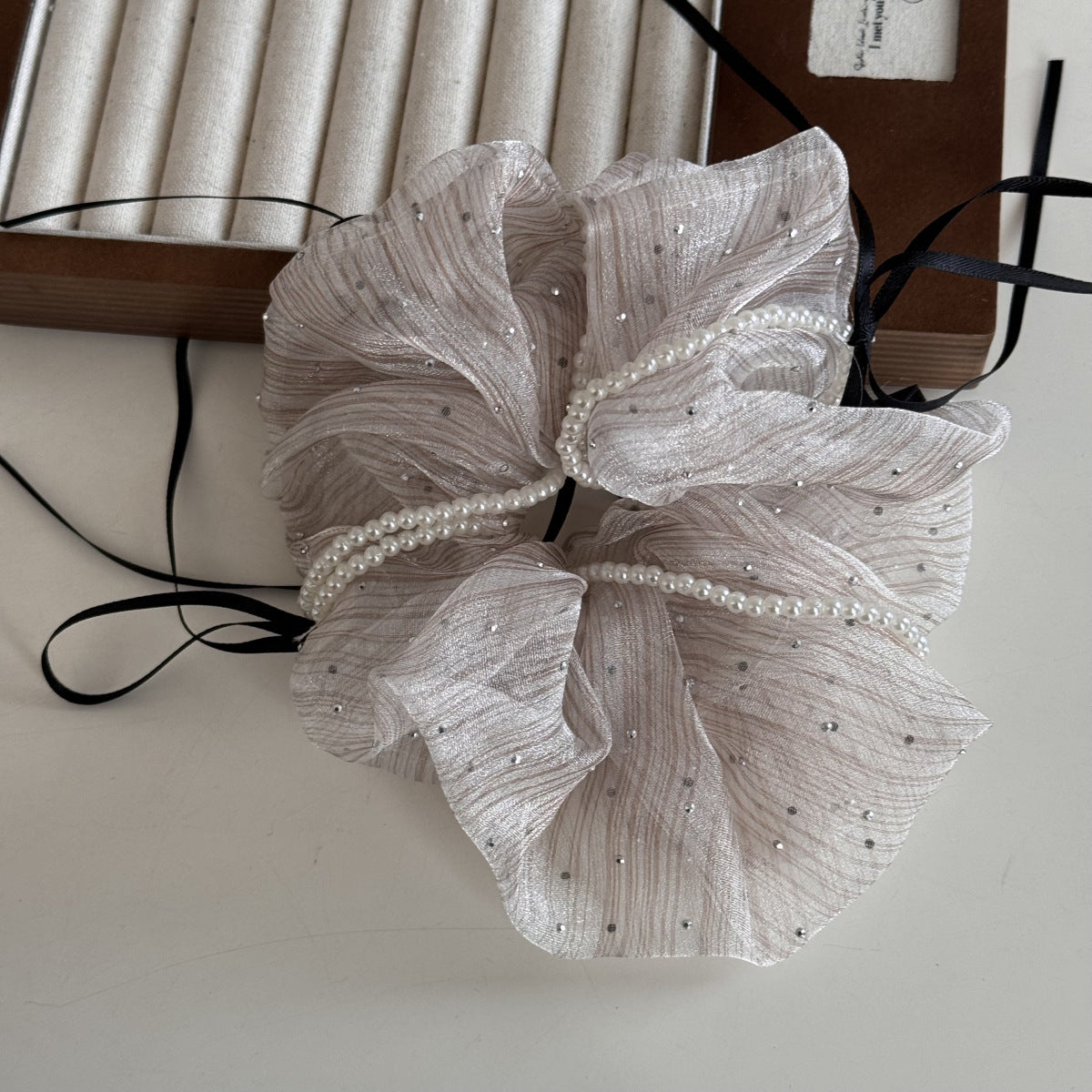 珍珠蝴蝶結纏繞髮圈