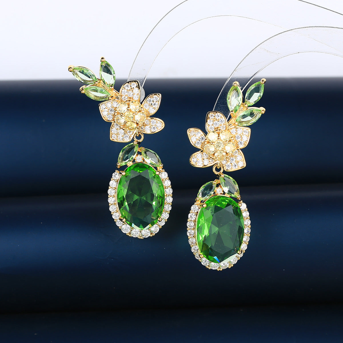 S925鋯石花朵水滴耳環－商品主圖｜https://igowo.tw/