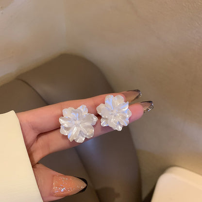 銀針日韓清新山茶花耳釘學院風白色花朵樹脂時尚百搭耳環耳飾批發