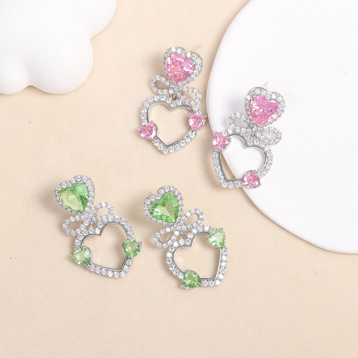 S925鋯石愛心花朵耳釘－商品主圖｜https://igowo.tw/