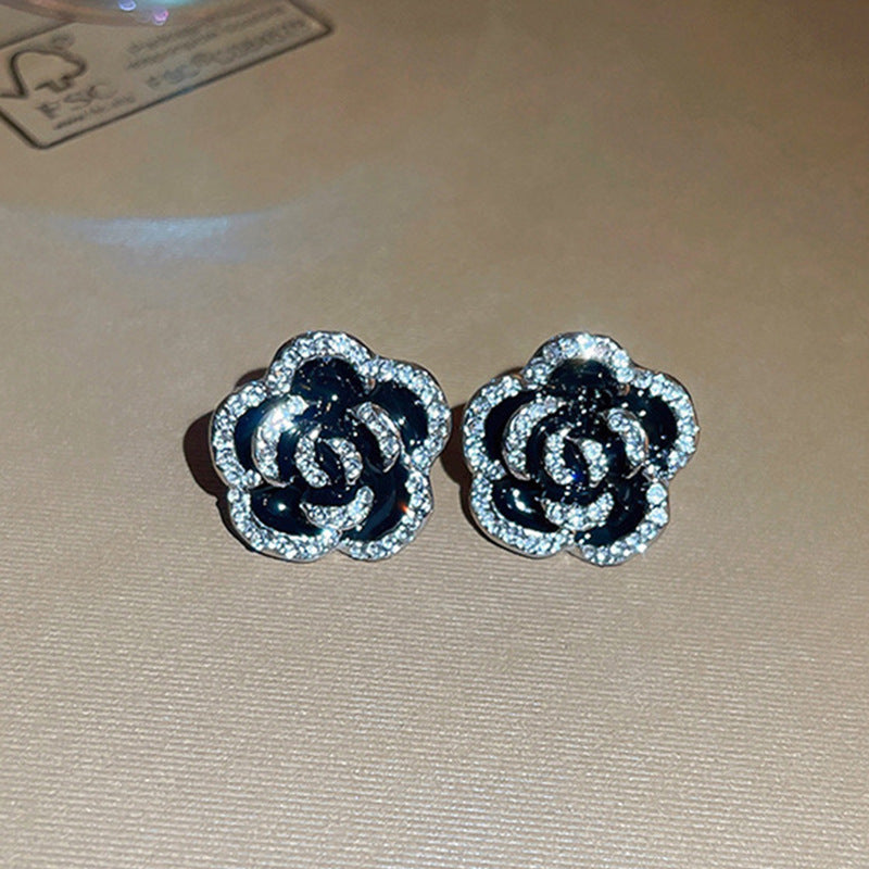 琺瑯花朵鑲鑽項鍊－細節特寫11｜https://igowo.tw/