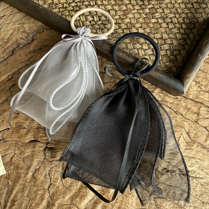 網紗緞帶蝴蝶結髮圈－黑色款實拍｜https://igowo.tw/