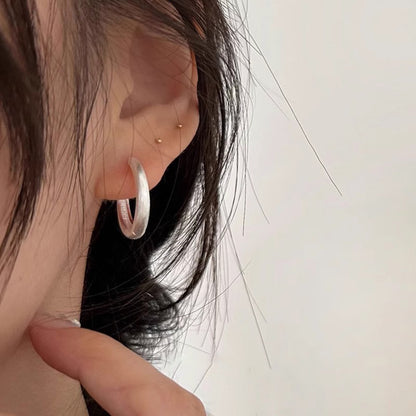 拉絲磨砂耳扣－商品主圖｜https://igowo.tw/