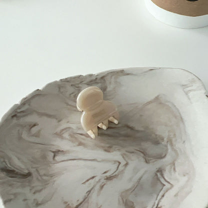 小巧簡約鯊魚夾－黑白款細節｜https://igowo.tw/