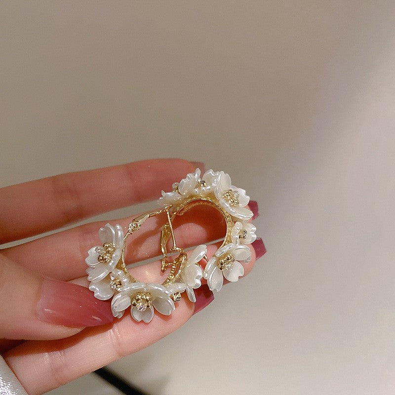 壓克力銀針花朵耳環－細節特寫39｜https://igowo.tw/