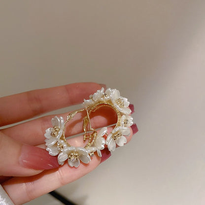 壓克力銀針花朵耳環－細節特寫39｜https://igowo.tw/