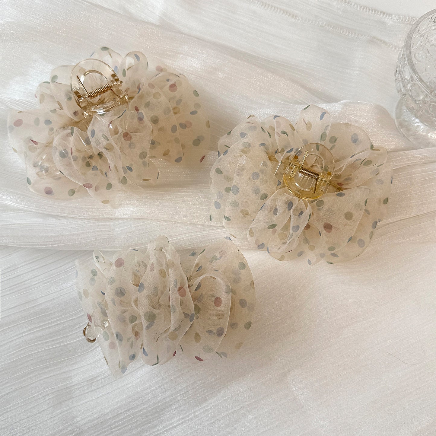 網紗波點鯊魚夾－商品主圖｜https://igowo.tw/