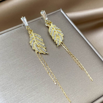 珍珠鋯石花朵流蘇耳環－細節特寫23｜https://igowo.tw/